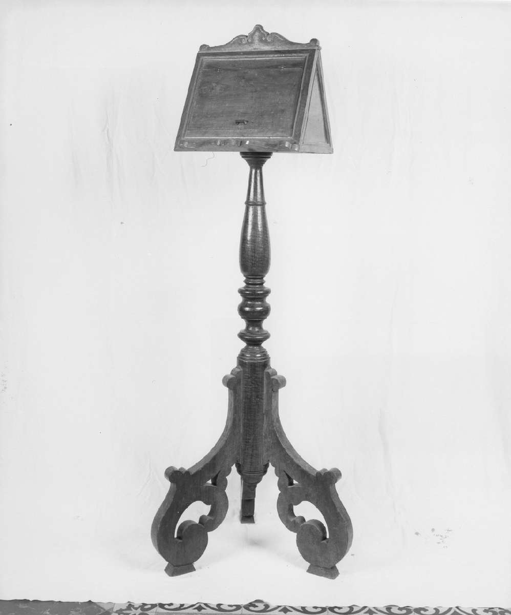 leggio a piede - manifattura emiliana (sec. XIX)