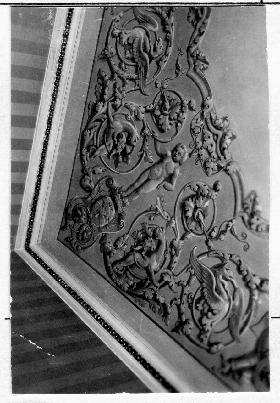 putti con simboli delle arti e delle scienze (decorazione pittorica) di Rossi Claudio (prima metà sec. XIX)