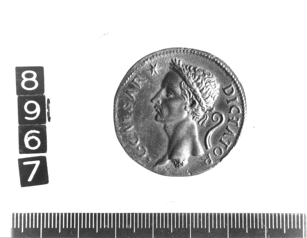 medaglia di Cavino Giovanni (bottega) (metà sec. XVI d.C)