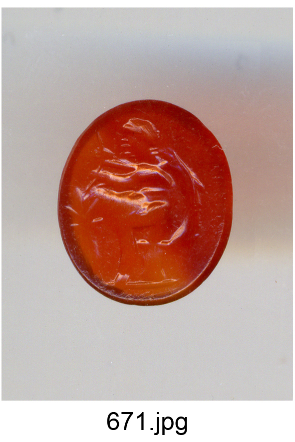 figura maschile seduta al lavoro (gemma) - produzione italiana (secc. XVI/ XVIII)