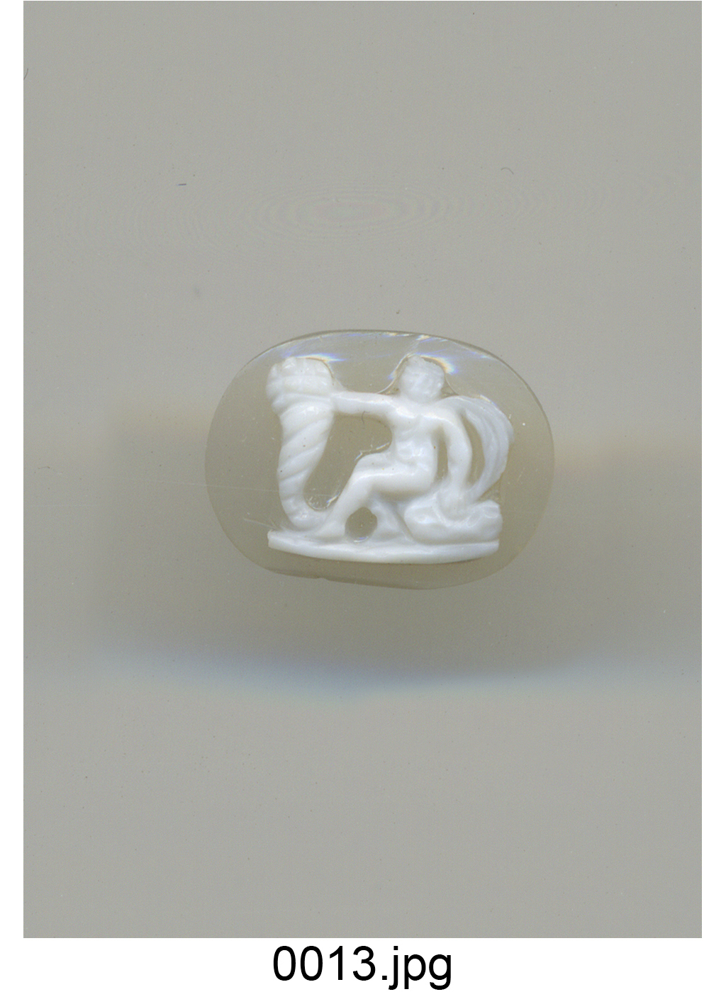 putto con cornucopia (cammeo) - bottega milanese (fine sec. XVI)