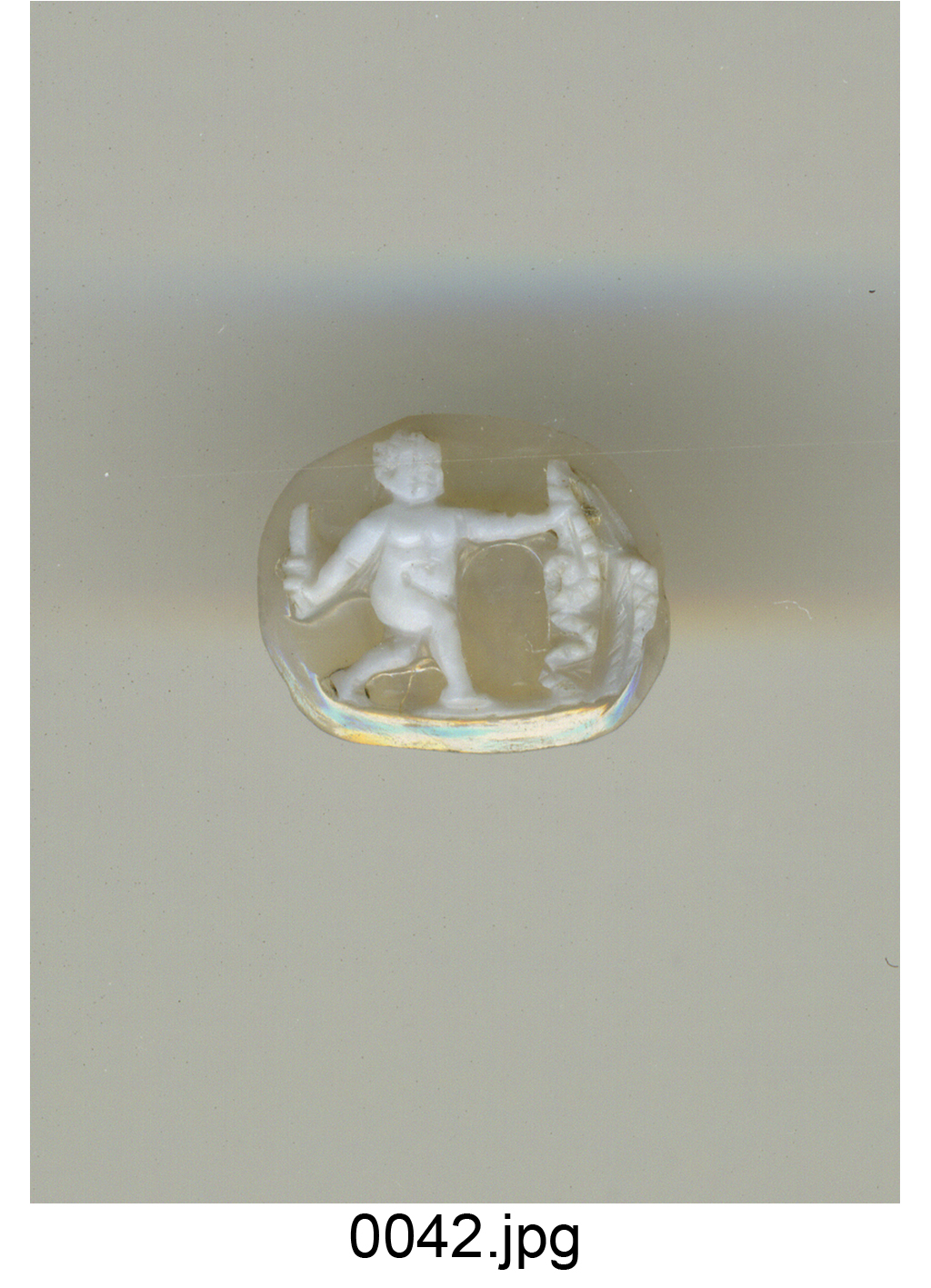 putto che uccide un serpente (cammeo) - bottega Italia settentrionale (fine sec. XVI)