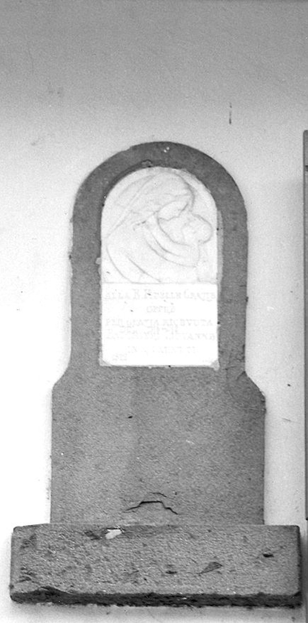 Madonna delle Grazie, Madonna con Bambino (formella) - ambito carrarese (sec. XX)