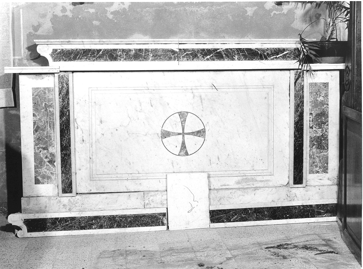 altare - a mensa - ambito carrarese (secondo quarto sec. XX)
