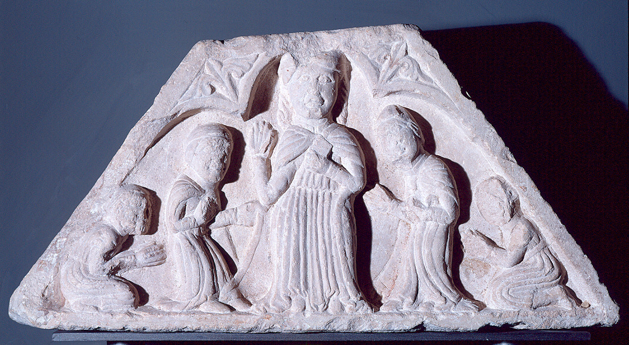 Santa e quattro fedeli (timpano) - ambito padano (fine/inizio secc. XII/ XIII)