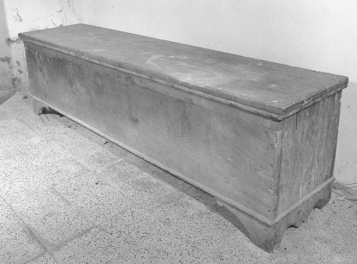 cassapanca - ambito parmense (prima metà sec. XVIII)