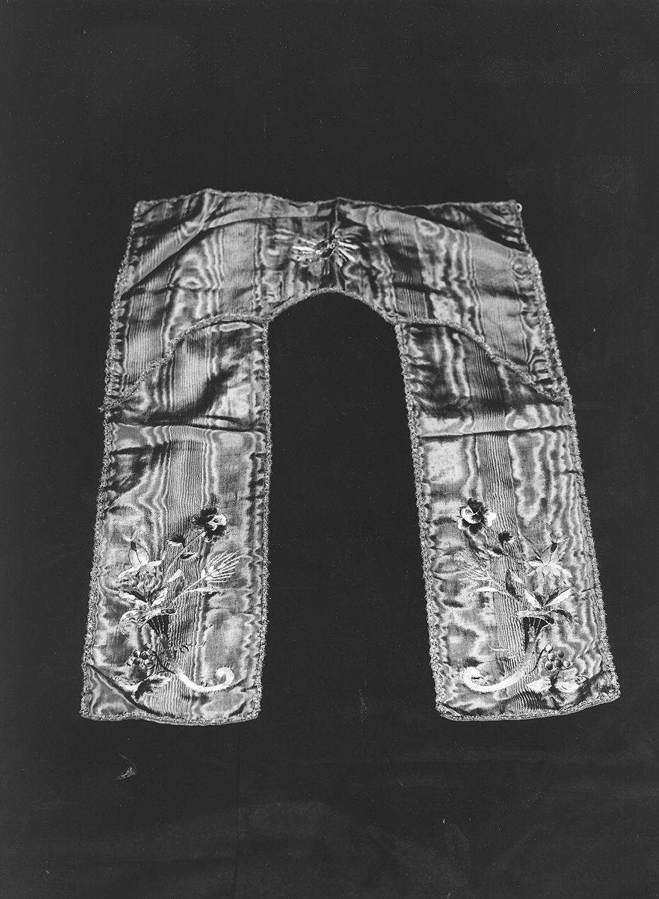 conopeo di tabernacolo - manifattura parmense (primo quarto sec. XX)