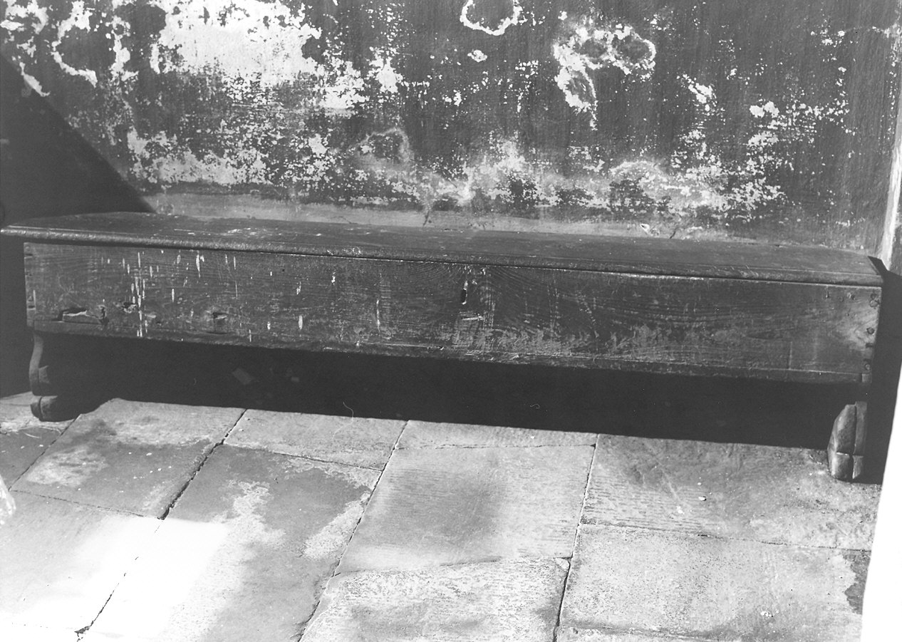 sedia - a braccioli - ambito parmense (seconda metà sec. XVII)