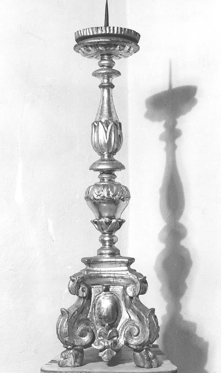 candeliere d'altare, coppia - ambito parmense (metà sec. XVIII)