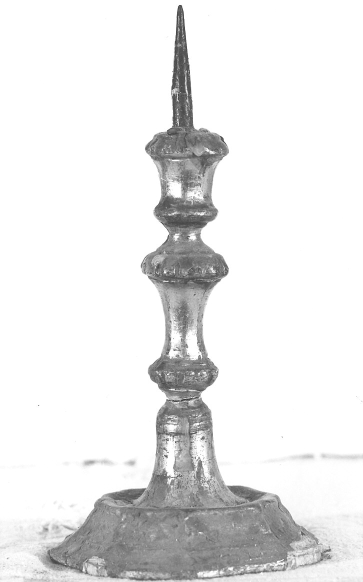 candeliere d'altare, elemento d'insieme - ambito parmense (primo quarto sec. XIX)