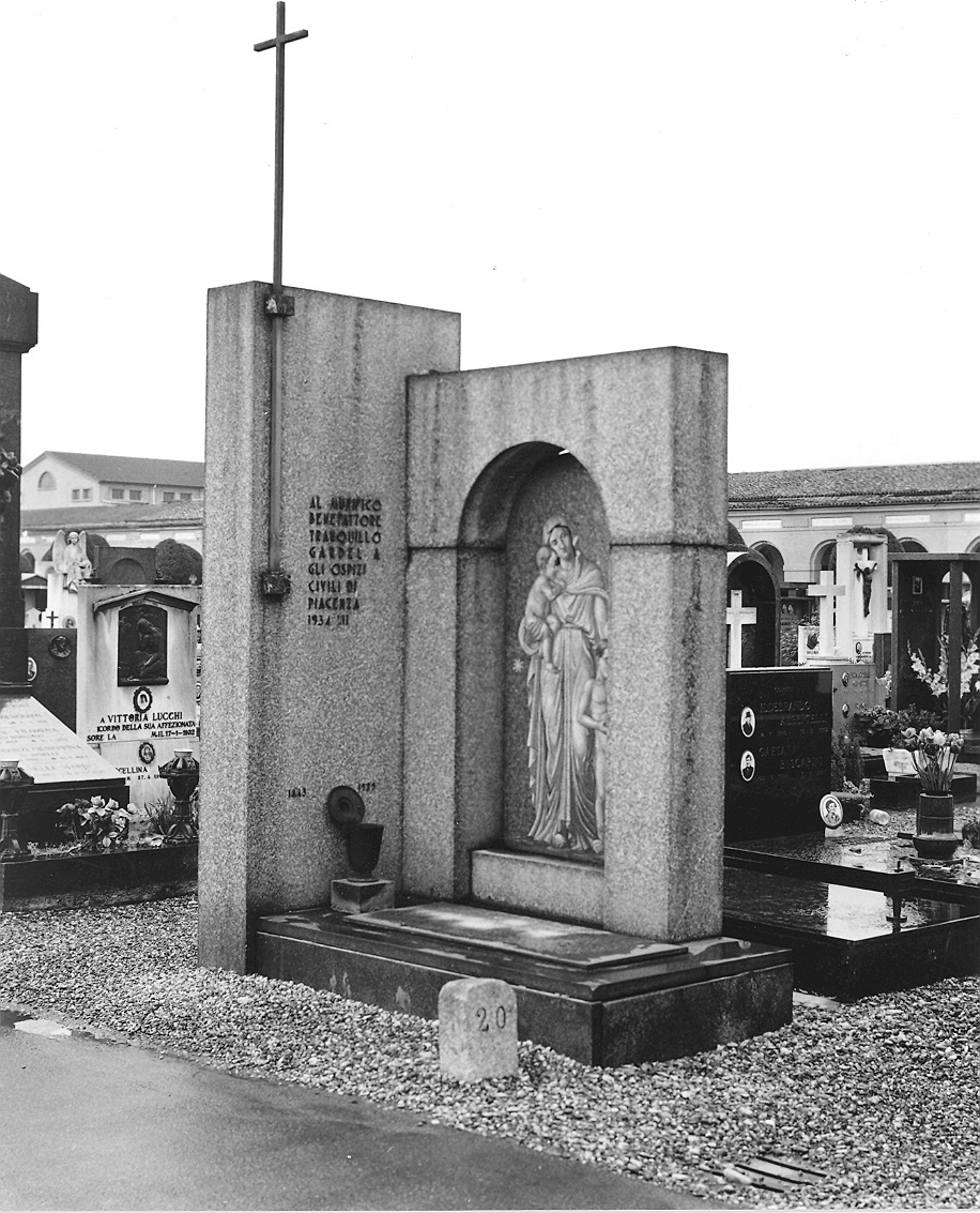 monumento funebre di Berzolla Pietro (sec. XX)