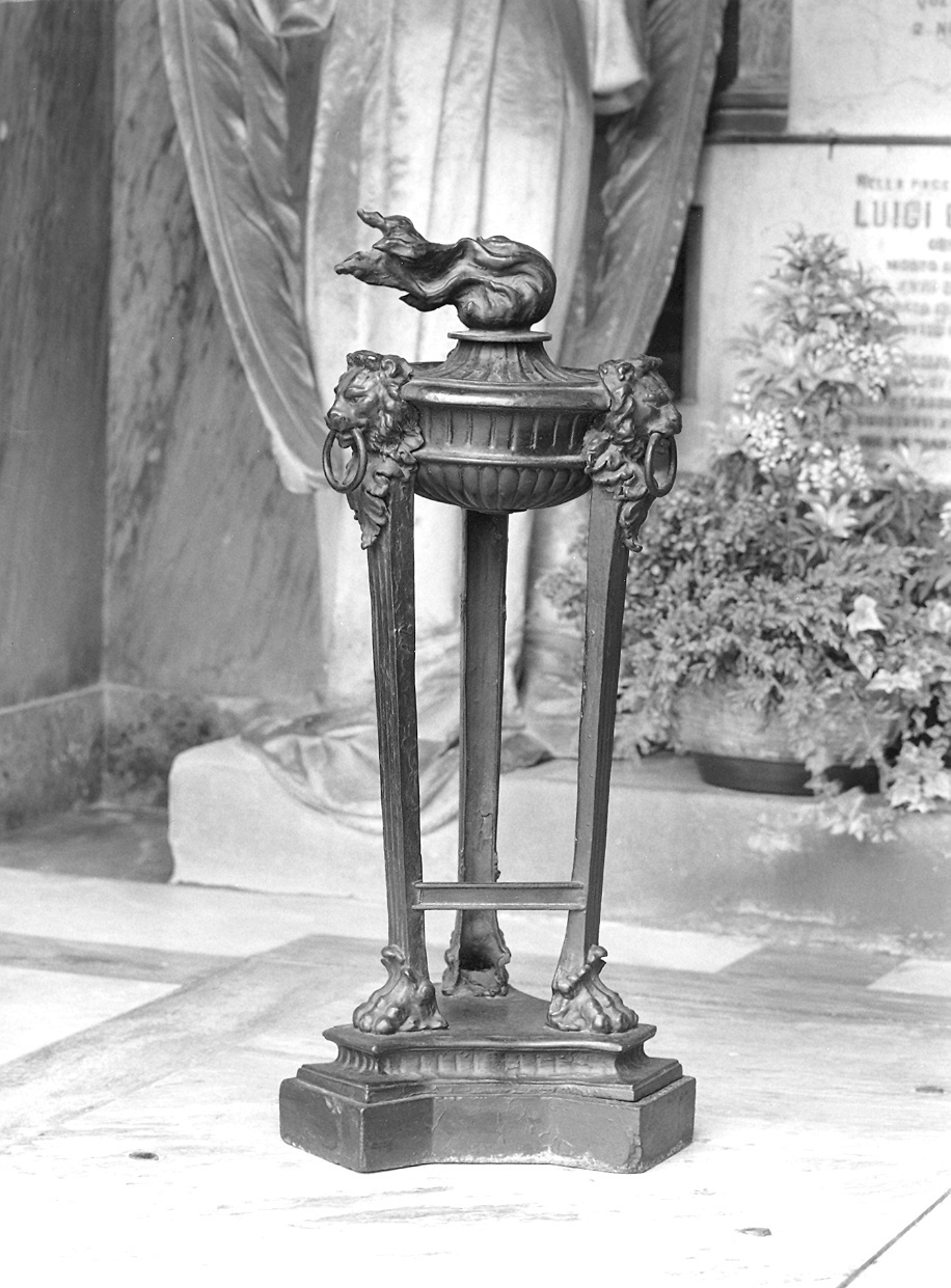 tripode - ambito piacentino (fine/inizio secc. XIX/ XX)