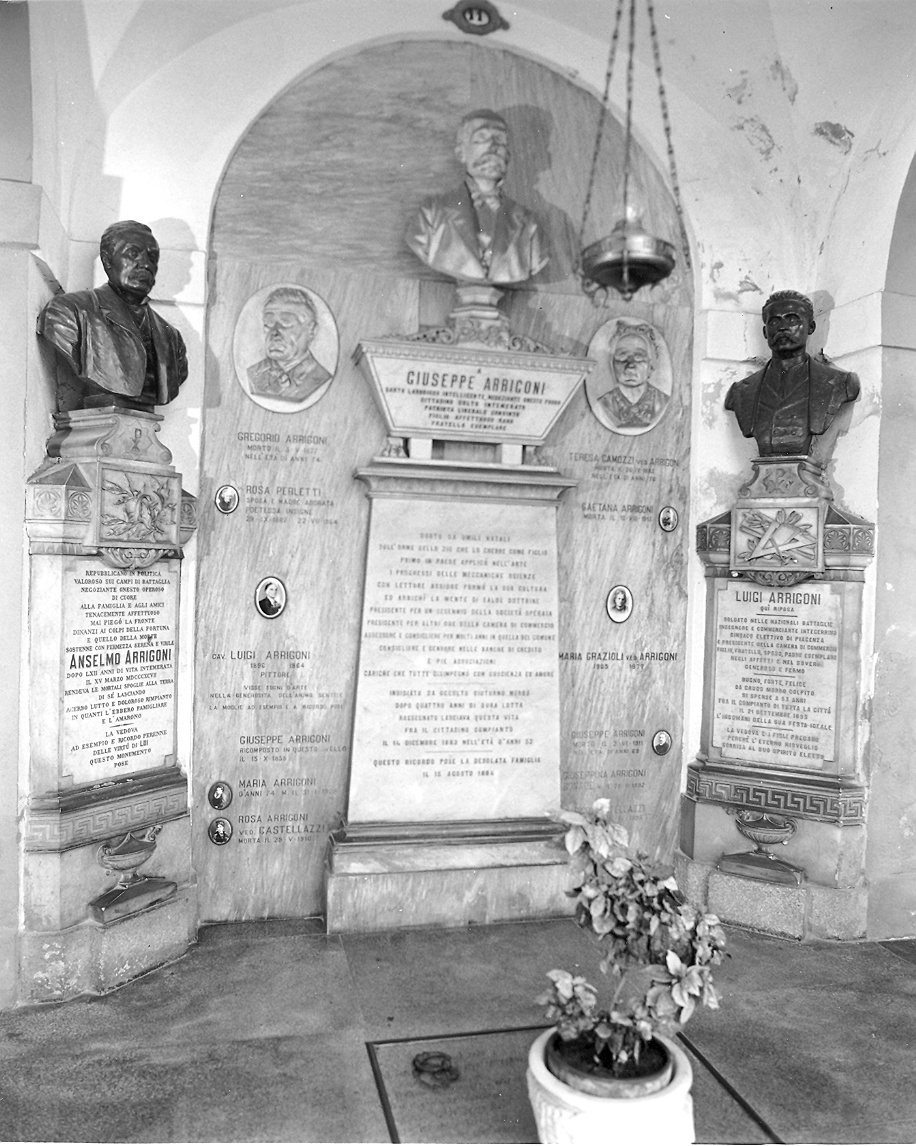 monumento funebre di Ditta Monti (sec. XX)
