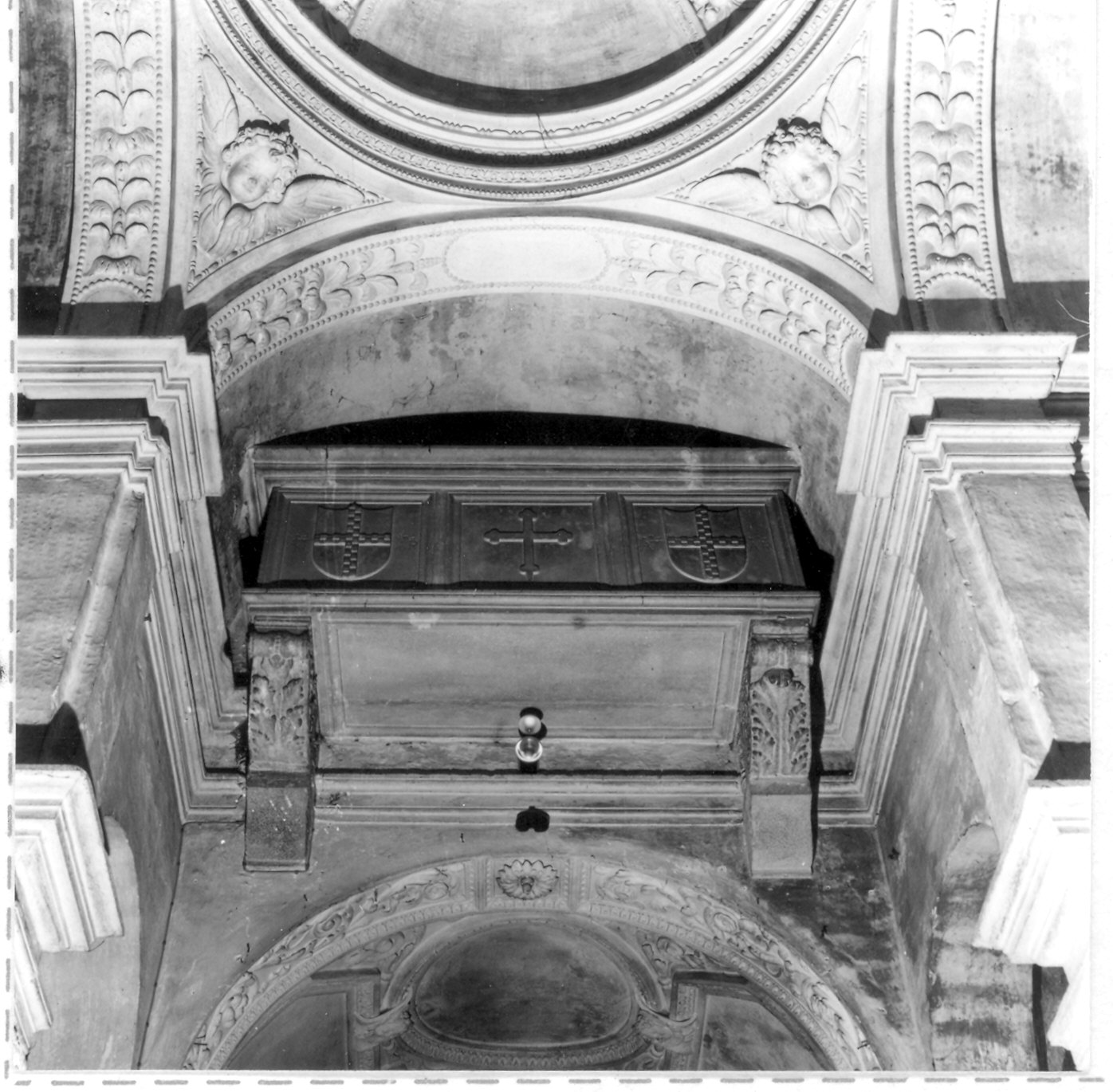 sarcofago - ambito piacentino (sec. XVI)