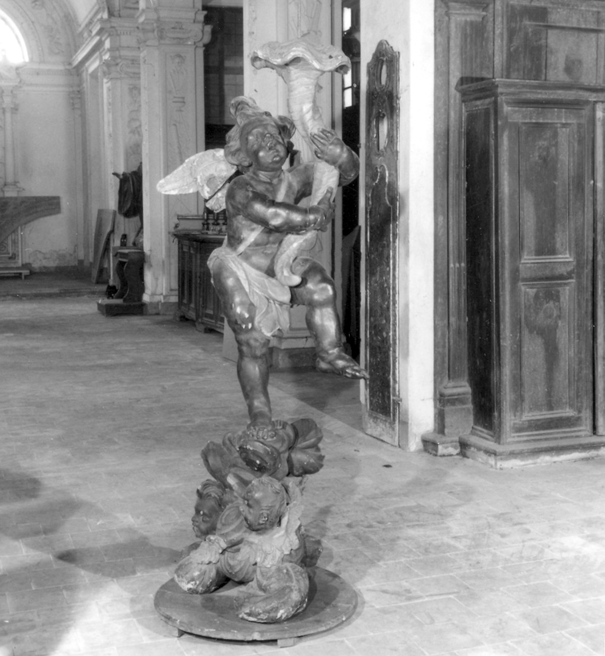 angelo reggicandelabro (candelabro - a statua) - ambito piacentino (fine sec. XVII)