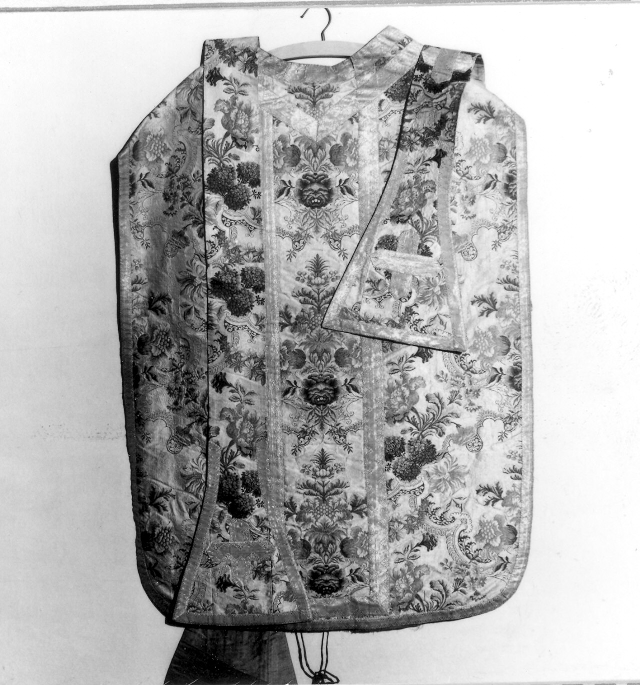 paramento liturgico, insieme - ambito piacentino (sec. XVIII)