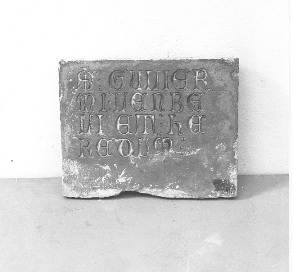 lapide tombale - ambito piacentino (sec. XIV)