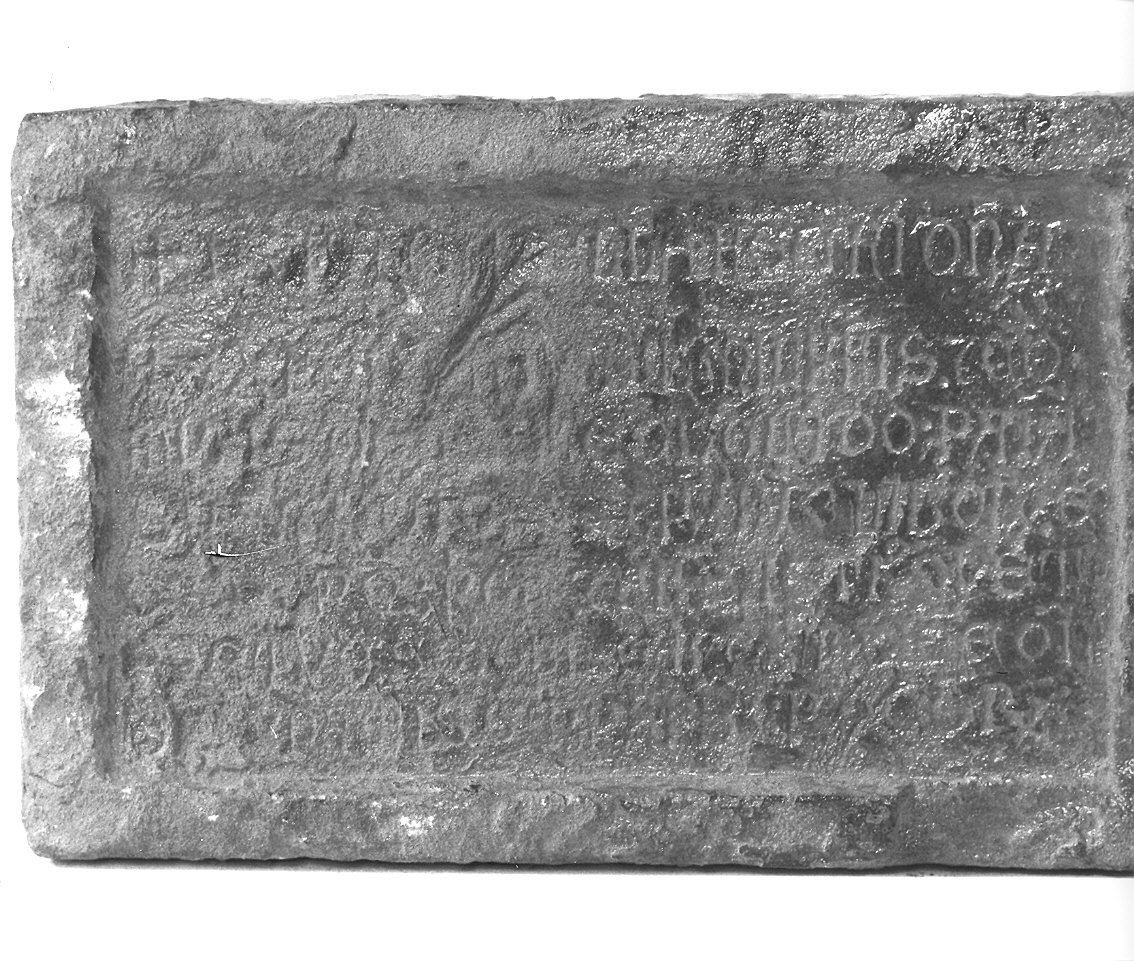lapide tombale - ambito piacentino (fine/inizio secc. XIII/ XIV)