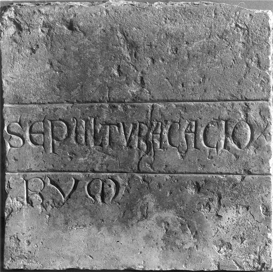 lapide tombale, frammento - ambito piacentino (sec. XIV)