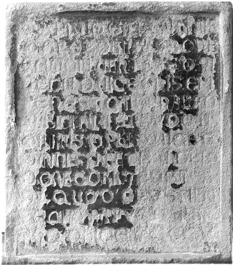 lapide tombale - ambito piacentino (sec. XIV)