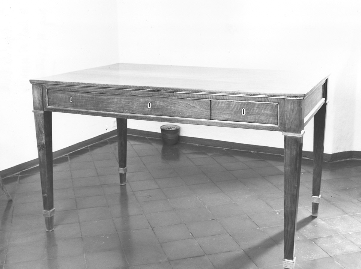 tavolo - ambito emiliano-lombardo (inizio sec. XIX)