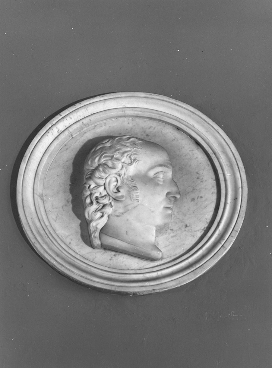 ritratto d'uomo di profilo (rilievo) - ambito emiliano-lombardo (sec. XIX)
