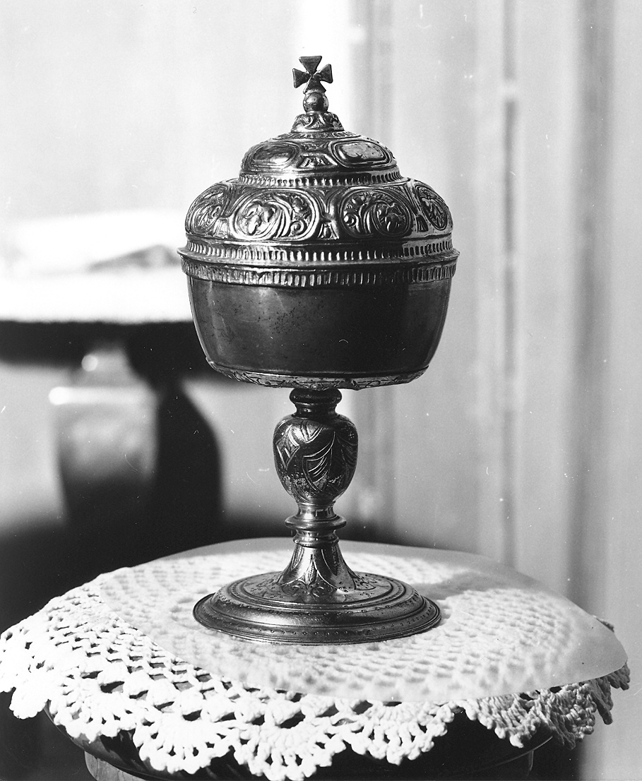 pisside - ambito piacentino (sec. XVII)