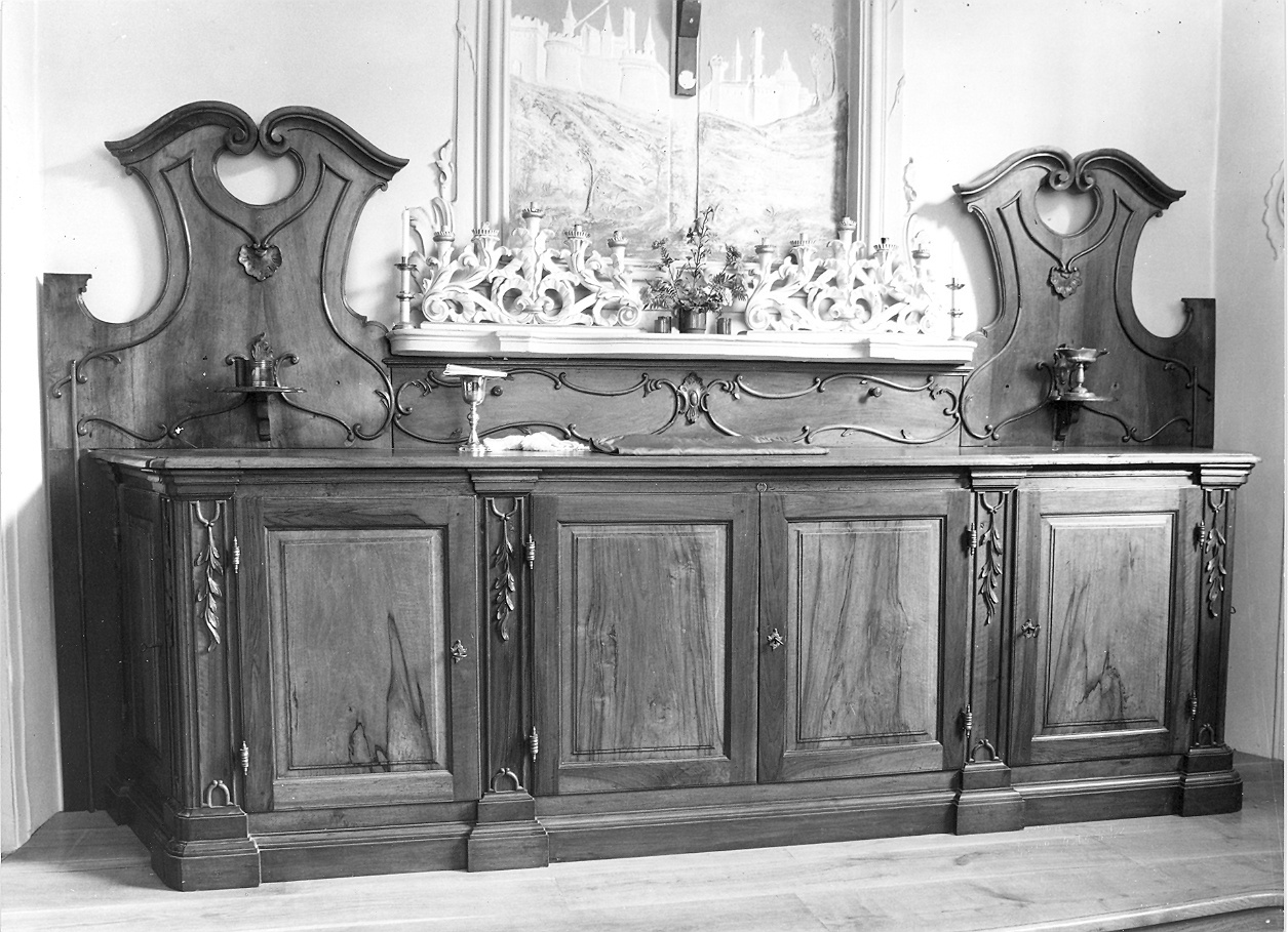 armadio da sacrestia - ambito piacentino (seconda metà sec. XVIII)