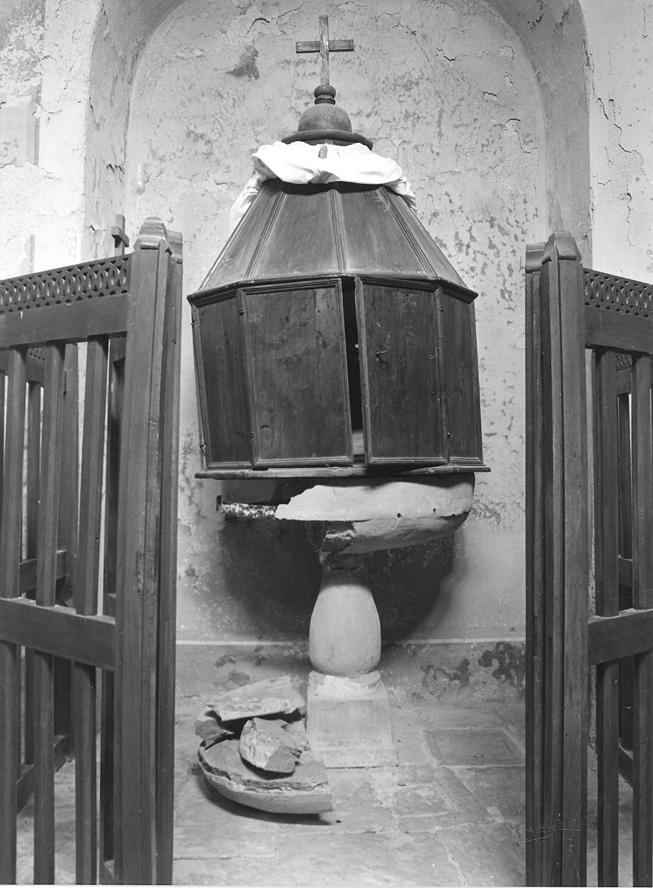 fonte battesimale - a fusto, elemento d'insieme - ambito piacentino (sec. XIX)