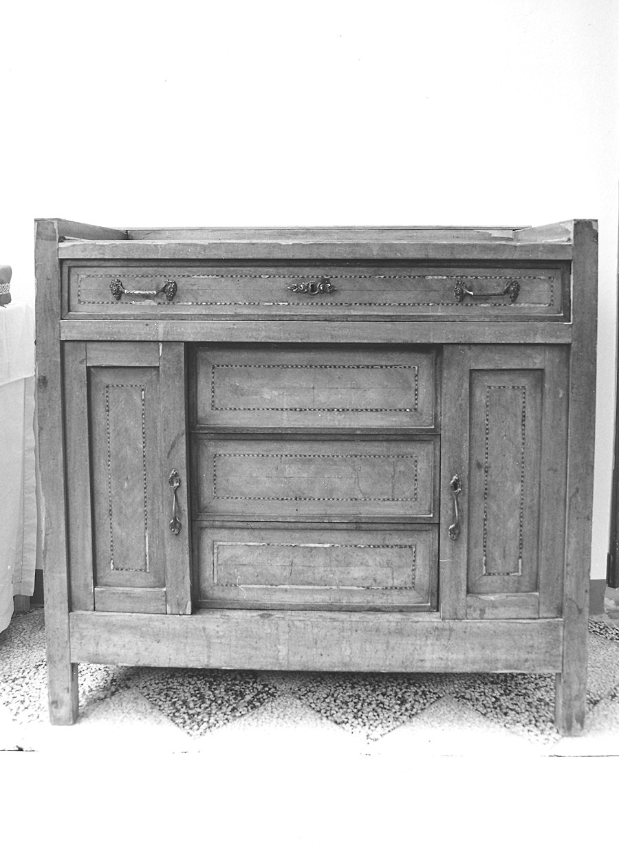 credenza - ambito piacentino (inizio sec. XX)