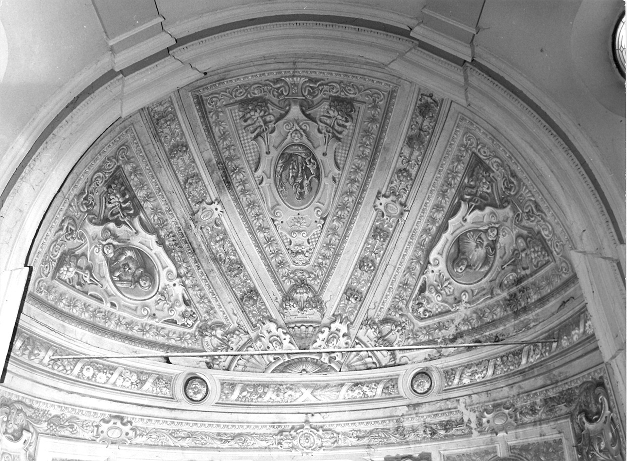 motivi decorativi a medaglioni (decorazione pittorica) - ambito piacentino (sec. XX)