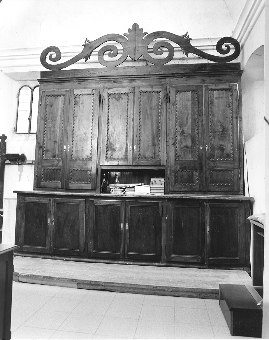 mobile a due corpi - ambito piacentino (sec. XIX, sec. XX)