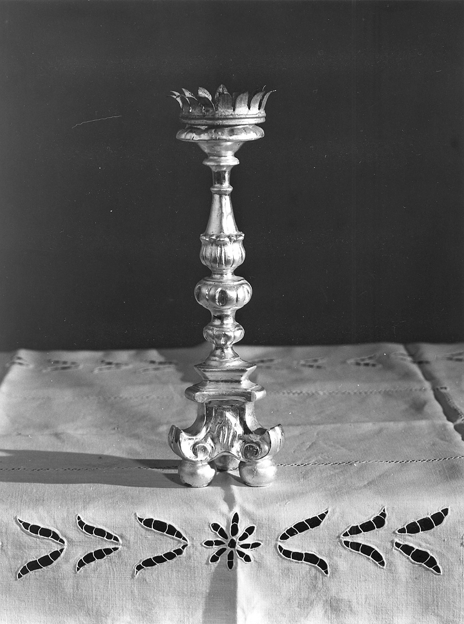 candeliere d'altare, serie - ambito piacentino (sec. XVIII)
