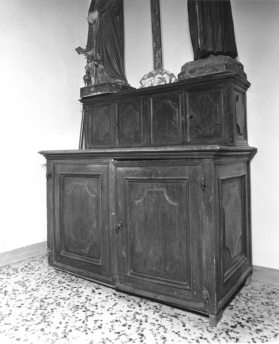 credenza a due corpi - ambito piacentino (sec. XVII)