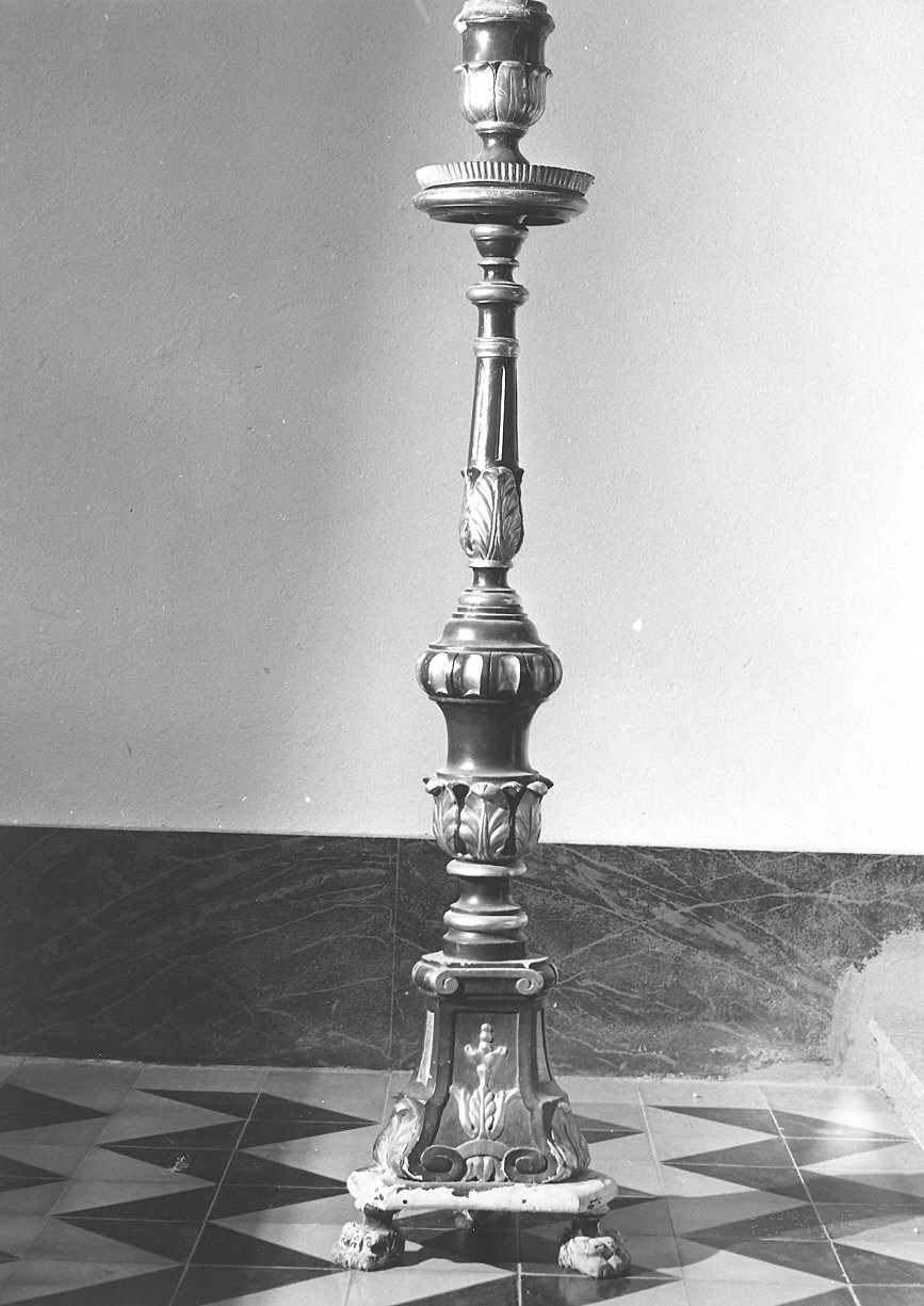 candelabro - ambito piacentino (primo quarto sec. XX)