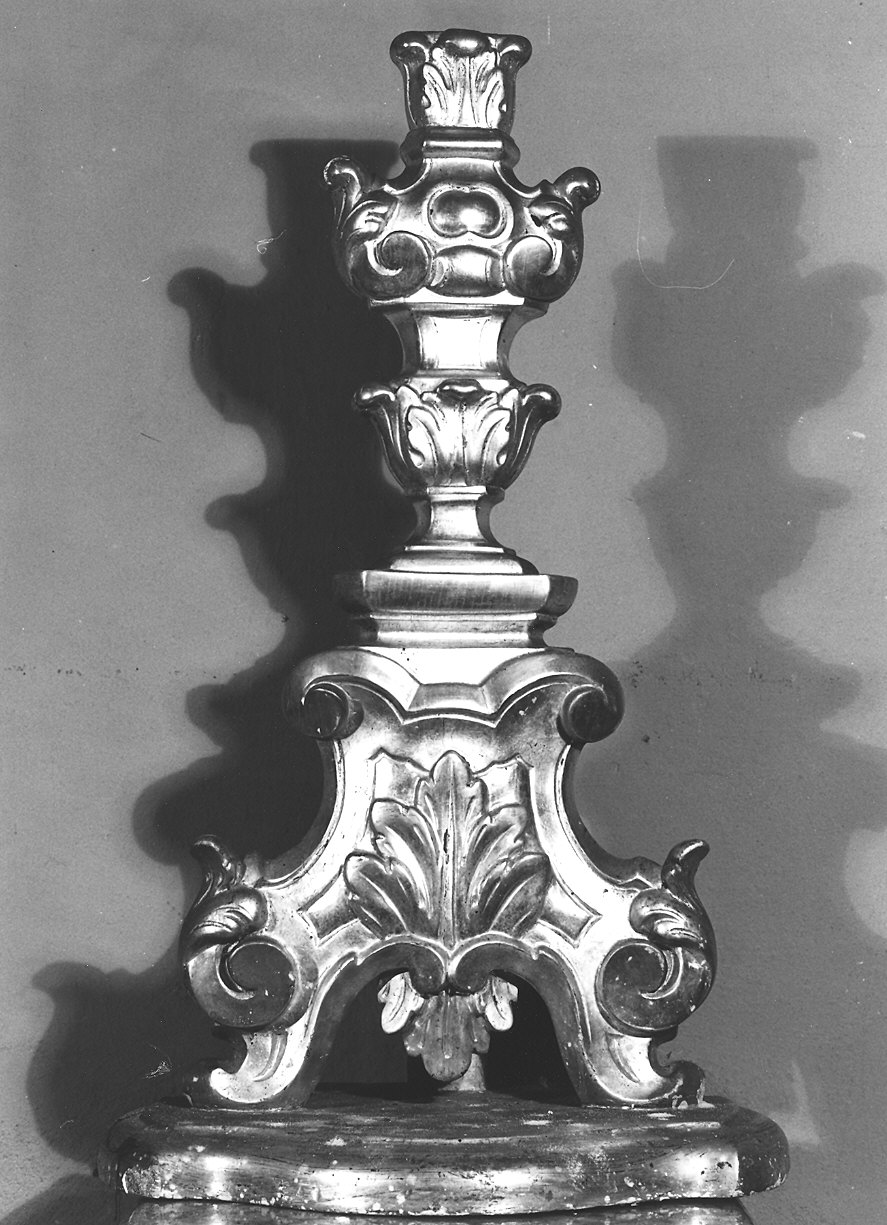 base per croce d'altare, elemento d'insieme - ambito piacentino (sec. XVIII)