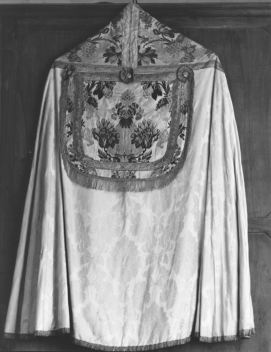 piviale - manifattura emiliana (prima metà sec. XVIII, sec. XX)