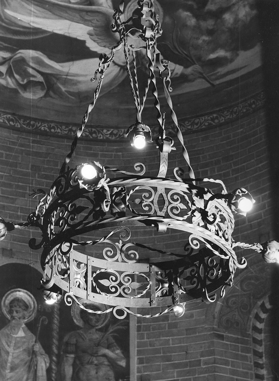 lampadario, serie - ambito piacentino (prima metà sec. XX)