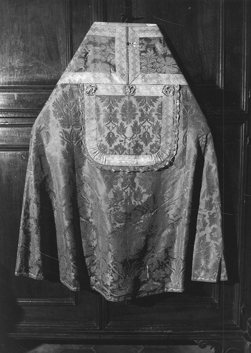 piviale - manifattura piacentina (sec. XVIII)