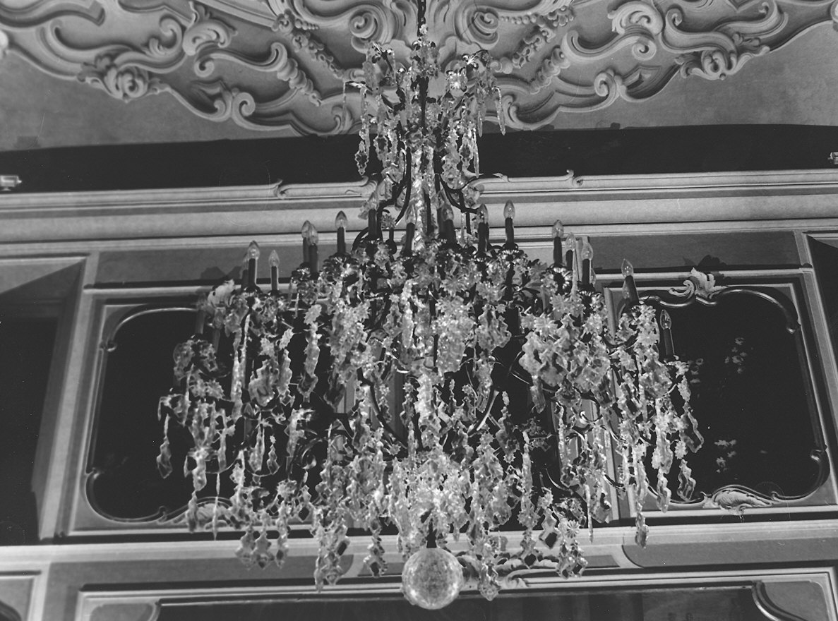 lampadario - a bracci - ambito boemo (fine/inizio secc. XVIII/ XIX)