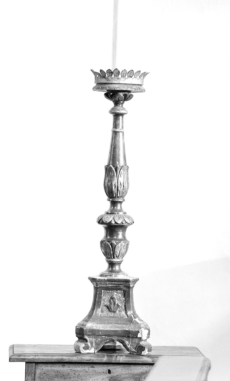 candeliere d'altare, serie - bottega piacentina (sec. XIX)