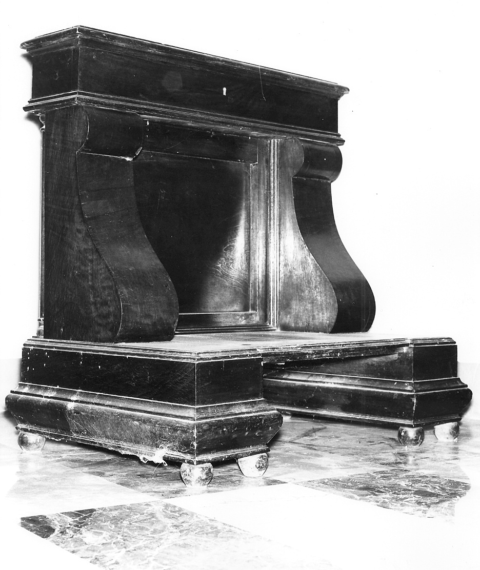 inginocchiatoio da sacrestia - bottega piacentina (fine sec. XIX)