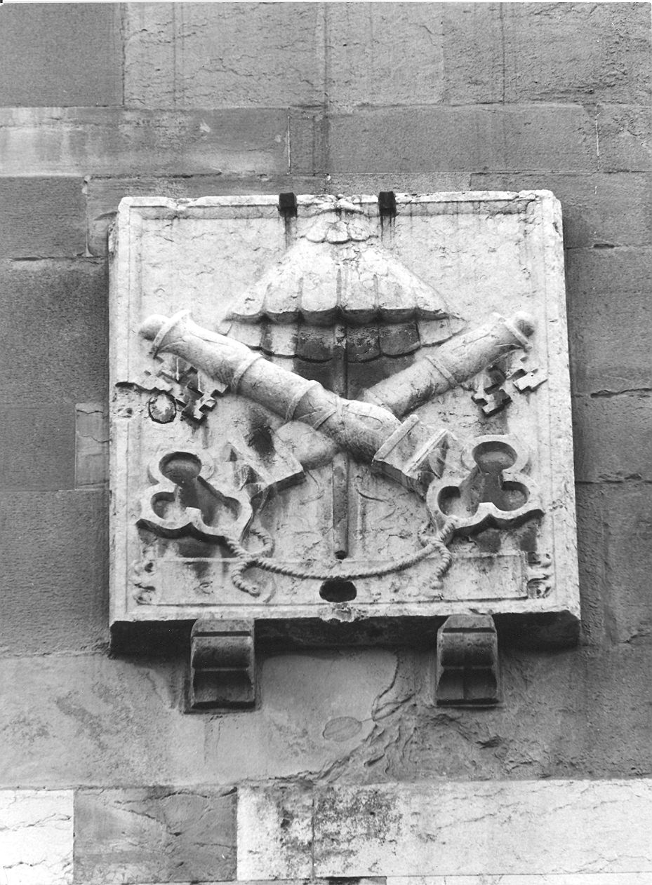 stemma papale (lastra) - bottega emiliana (sec. XVI)