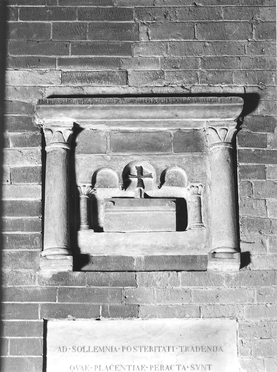 lapide tombale - bottega piacentina (sec. XIII)