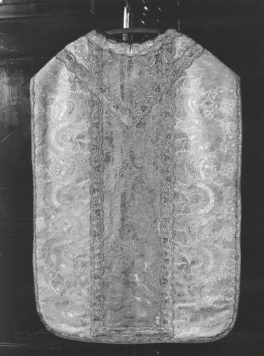 pianeta, serie - manifattura lionese (primo quarto sec. XVIII)