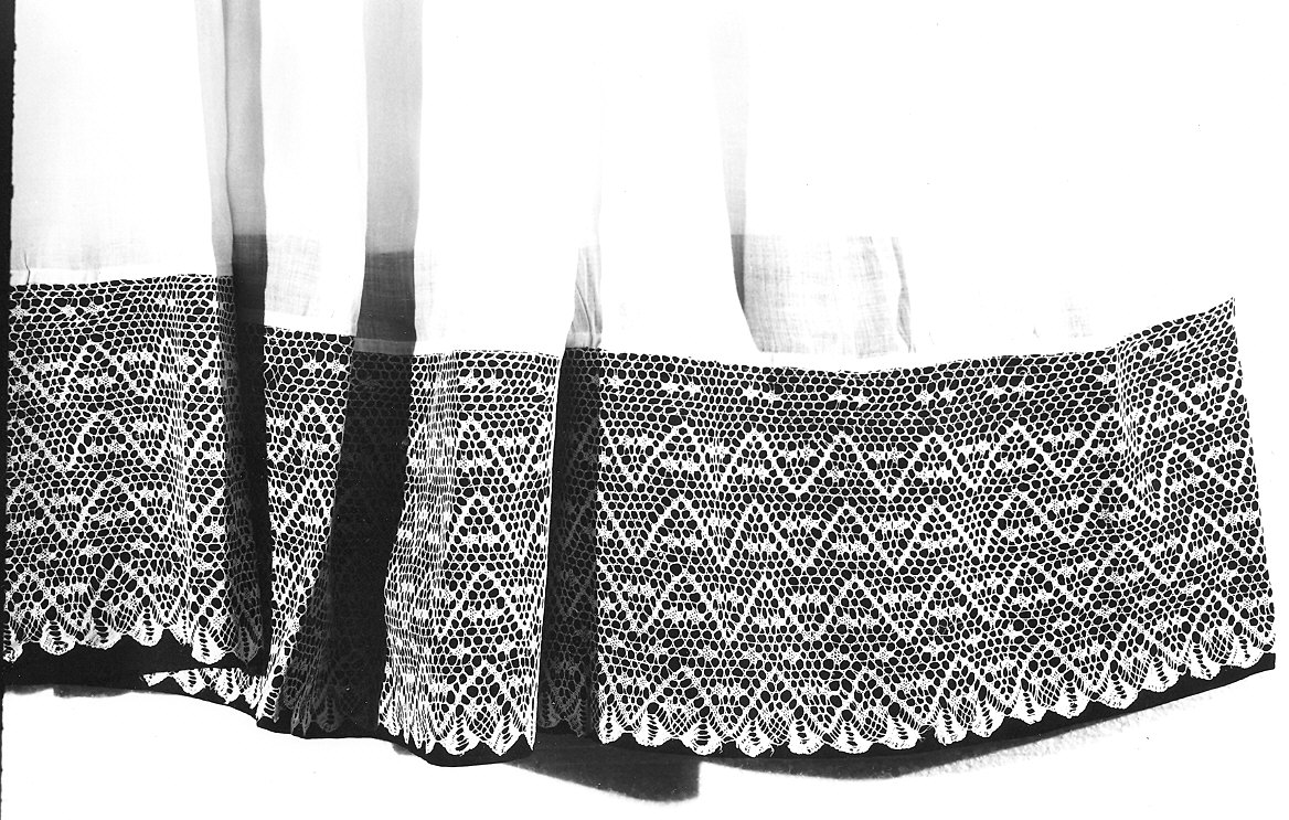 camice ecclesiastico, serie - manifattura friulana, manifattura fiamminga (secondo quarto sec. XIX, sec. XX)