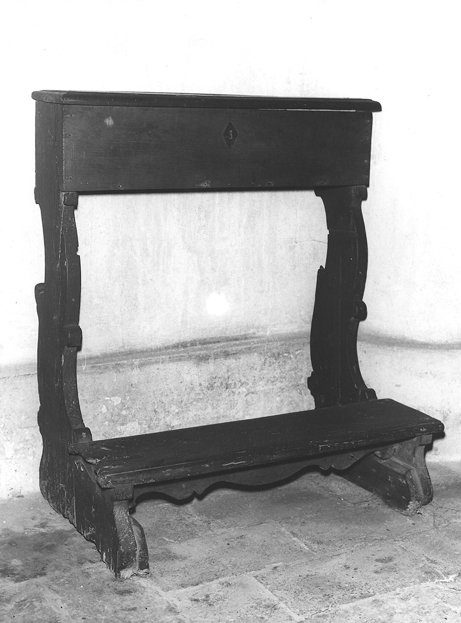inginocchiatoio - a montanti sagomati - bottega piacentina (fine sec. XVIII)