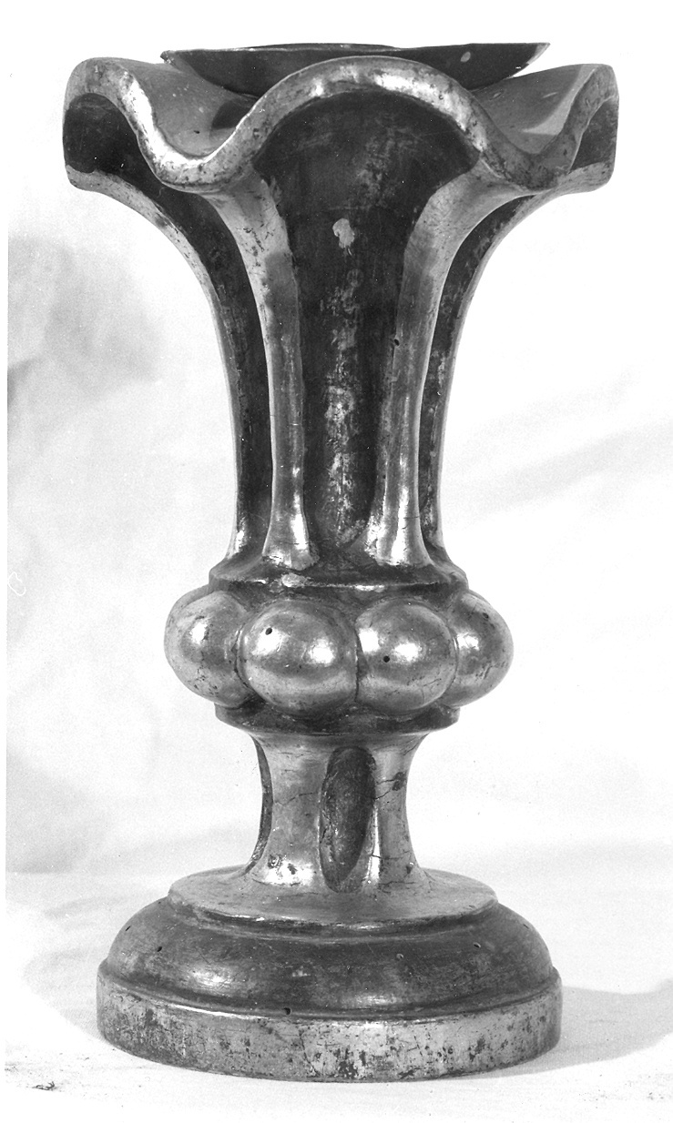 vaso d'altare con composizione floreale, serie - ambito parmense (sec. XIX)