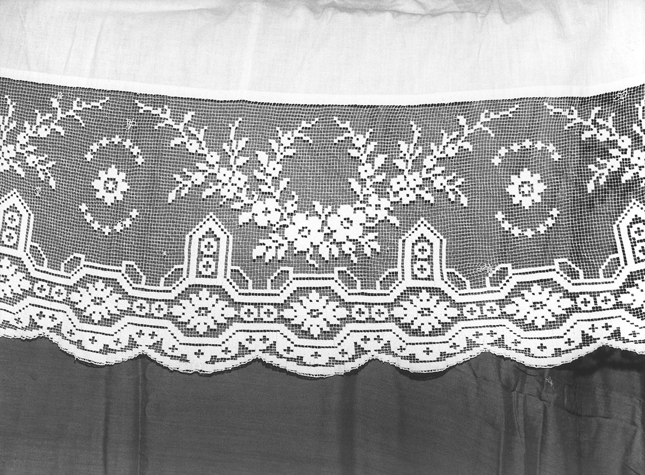 tovaglia d'altare - manifattura piacentina (prima metà sec. XX)