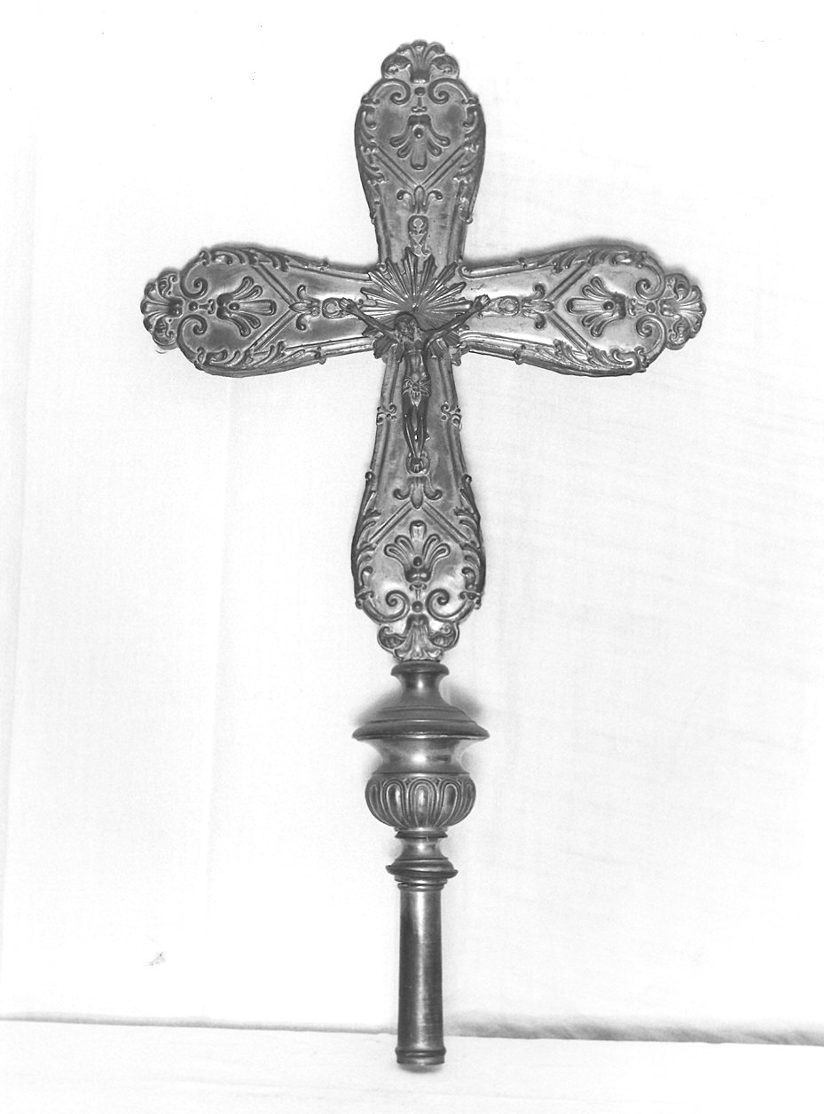 croce processionale - produzione emiliana (prima metà sec. XX)